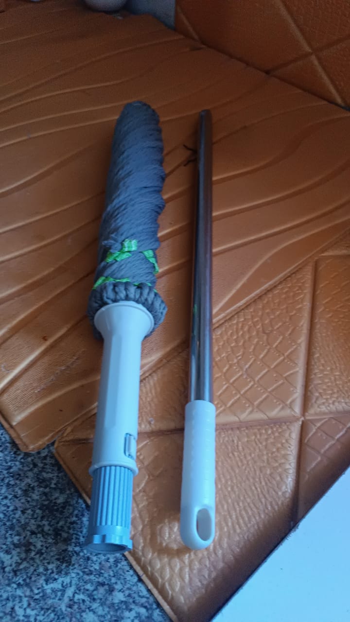 Squeeze Twist Mop Self Wringing Mop, Stainless Steel Handle (1 Pc) Squeeze Twist Mop Self Wringing Mop, Stainless Steel Handle (1 Pc)